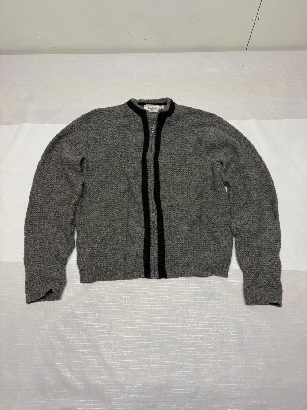 100% Shetland Wool Crewneck Zip-Up Sweater in Gray Sz: Large
